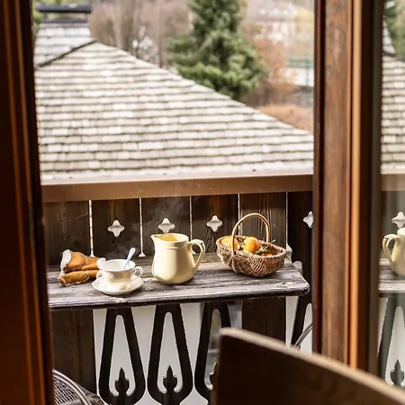 Du Manoir Hotel