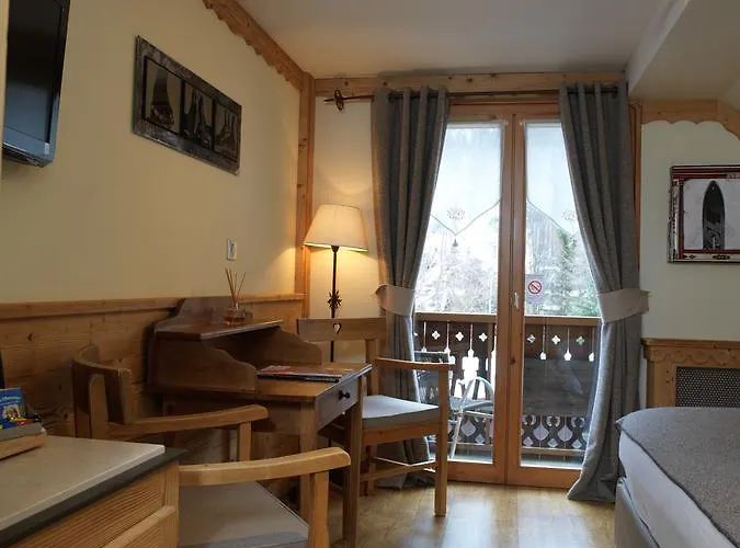 Готель Du Manoir 3*